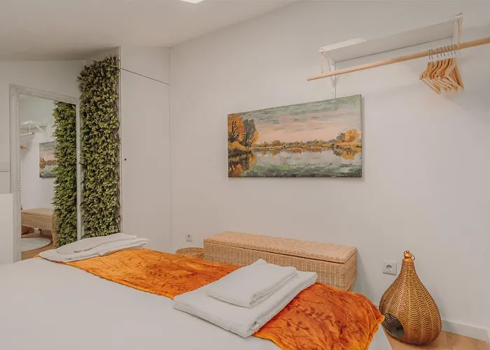 Nature Cosy Private House,w/ac Downtown Near Metro